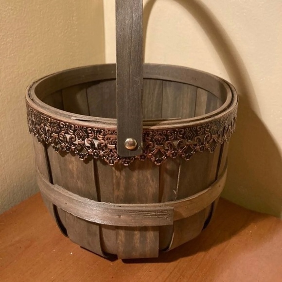 Harvest Bushel Basket NEW Wooden Handle Ornate 6.5 x 9 x 12.5 inches - Picture 6 of 11